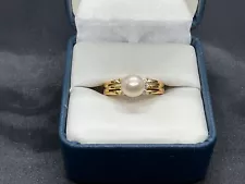 SALE ! Vintage Gold Plated Freshwater Pearl Crystals ring size 7 beautiful 