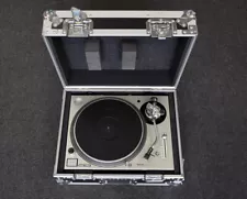 Technics Quartz SL-1200MK5 Direct Drive Turntable With cartridge, needle & Case