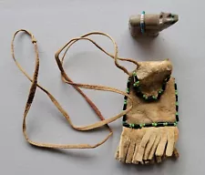 Tiny Buckskin Leather Medicine Pouch w/Beadwork & Stone Bear Fetish - Zuni ?