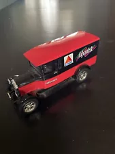 COLLECTIBLE 1927 GRAHAM BROTHERS DELIVERY TRUCK MODEL CAR