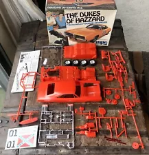 MPC 1979 Dukes Of Hazzard General Lee Dodge Charger 1/25 Model Kit Open Box