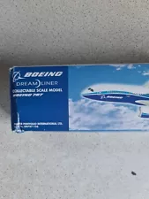 Boeing 787 Dreamliner Scale Model Aircraft