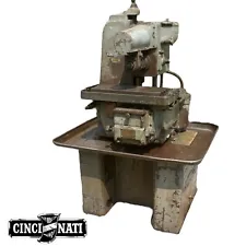 CINCINNATTI 0-8 Production Milling Machine