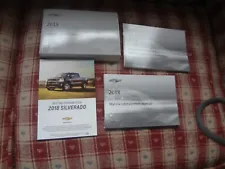 2018 CHEVY SILVERADO OWNERS MANUAL SET-