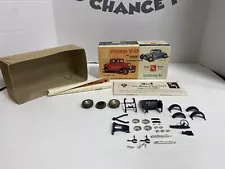 AMT 32 Ford V-8 The Deuce Customizing Kit 3 in 1 Trophy Series for Parts