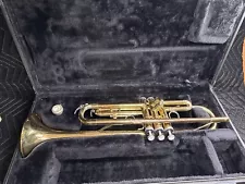 New ListingYamaha YTR2330 Bb Trumpet - Gold Lacquer #98