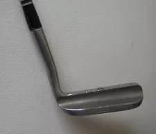 TaylorMade Reg. no. 711 Blade Putter, Center shafted offset, A- Sight line top