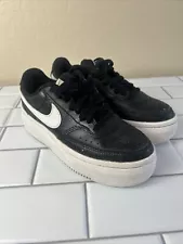 Nike Shoes Women’s Low Platform Black with White - Size 7 Pre-Owned