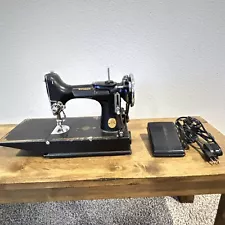 1938 Singer featherweight 221 sewing machine With Case and Scroll Face.