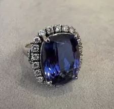 Large Natural Tanzanite 14.47 ct and Diamond Ring in Platinum - HM2588ZV