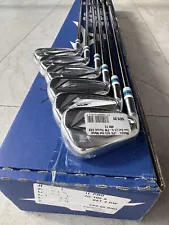 MIZUNO JPX-923 HOT METAL IRON SETS 5-PW GRAPHITE Shaft