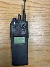 Motorola XTS 1500 Model 1.5 900 MHz Portable