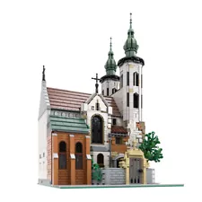 Small Medieval Church with Internal Equipment 3056 Parts Building Kit for Adults