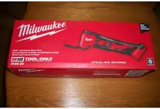 UP FOR SALE -NEW Milwaukee 2626-20 M18 18V Lithium-Ion Cordless Oscillating Tool