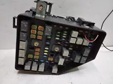 09 GMC Acadia engine fuse box assembly 25918908 broken tabs OEM