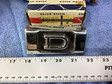 NOS DATSUN SUNNY B310 Front Grill Badge Emblem NISSAN 82392-H9100