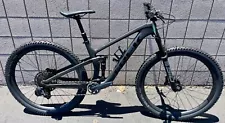 Trek Top Fuel 9.8 GX AXS Carbon Full Suspension Mountain Bike Size M NEW