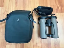 Swarovski EL 8 x 32 SV Binoculars Sand Swarovision Field Bag Pro - Excellent