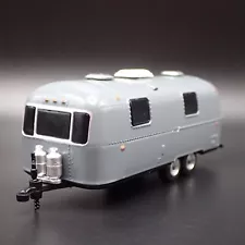 1971 AIRSTREAM LAND YACHT DOUBLE AXLE TRAILER CAMPER 1:64 DIORAMA DIECAST MODEL