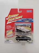 Johnny Lightning 1968 AMC Javelin SST 1/64 Scale Diecast Car