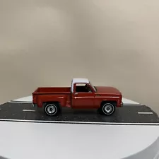 2019 Auto World 1973 Chevrolet Cheyenne Stepside Pickup Truck Flame Red/White NM