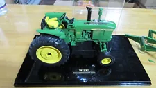 Ertl 2005 Sales Preformance Award John Deere 3020 Tractor W/ Loader 1/16