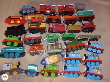 31 THOMAS The TRAIN RANDOM LOT OF LOCOMOTIVES TRAIN CARS