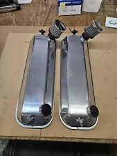 BBC 2-PIECE POLISHED ALUMINUM VALVE COVERS W/BREATHERS & HARDWARE. (HEAVY DUTY).