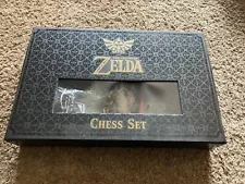 USAopoly The Legend of Zelda Chess Set Nintendo