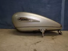 #1001 2001-2005 SUZUKI VS800 INTRUDER S50 BOULEVARD FUEL GAS TANK