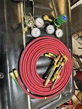 I Am Selling Oxygen Acetylene Gauges Hoses For The Gauges And Cut Off Torch