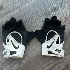 Womens Nike Pro Elevate Training Gloves For Workout And Lifting in White Size S