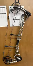 Mathews Halon 32 7 Compound Bow RH 70lb 32in Lost XD Camo 4053180