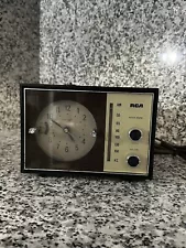 Vintage RCA Solid State Radio ,Works