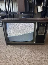 Zenith Chromatic Tube Tv Retro Gaming 15” Screen Model Z1926W Wood Grain 1984