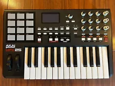 AKAI MPK 25 Professional USB MIDI Performance Keyboard 12 Pads