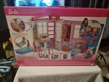 Barbie FXG55 Doll House Close & Go Portable 1-Storey Playset with Pool New