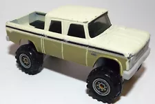 Matchbox Die Cast Dodge D-200 Crew Cab Pickup truck with Over Sized Tires