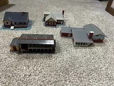 Vintage HO Scale Assembled Life-Like Buildings (Morrell House and Others)