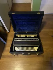 Vintage Preowned Wurlitzer USA Accordion In Original Case With Blue Lining