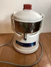 Olympic Juicer Juice Machine Extractor Heavy Duty Model 1000 Fruit and Vegetable