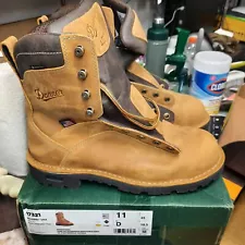 Men's Danner Quarry USA GTX 400G Composite Toe Boots SIZE 11D