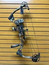 New ListingMathews Outback RH Compound Bow 29” DL 60#