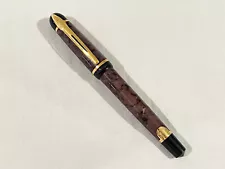 WATERMAN PHILEAS MARBLED PURPLE FOUNTAIN PEN - USED