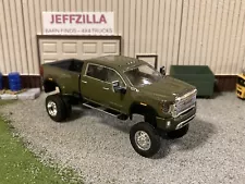 2022 GMC Sierra 3500 Dually Lifted 4x4 Truck 1/64 Diecast Custom Duramax Diesel