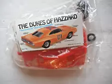 Vintage MPC The Dukes of Hazzard General Lee Dodge Charger 1-0661 Model Kit 1/25