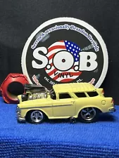 Muscle Machines 1955 Chevy Nomad Wagon VG Condition Yellow Diecast Blower Engine