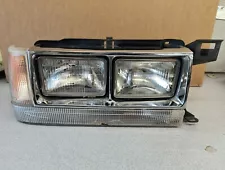 85-89 Volvo 740 Headlight Assembly Passenger Side RH Halogen 1235703 OEM