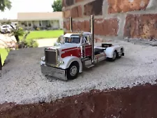 1/64 DCP RED/WHITE PETERBILT 359 DAY CAB. Very Nice