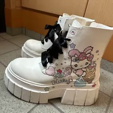 RARE! 5 Women’s kids Bershka × Sanrio Hello kitty Kawaii shoes sneakers White